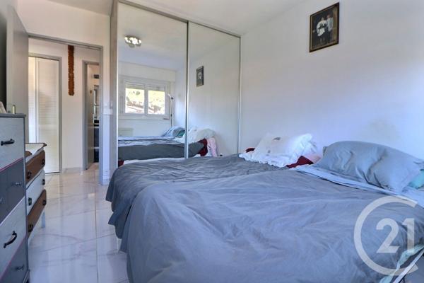 Appartement T3 à vendre  3 pièces - 68,14 m2 FREJUS - 83