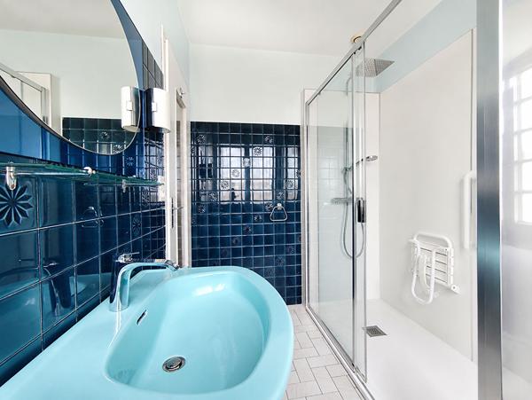Maison 146 m², 5 chambres, grand garage : un fort potentiel à La Chaume