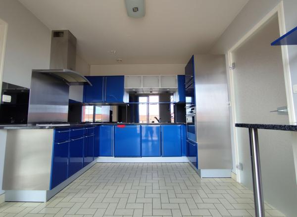 Maison 146 m², 5 chambres, grand garage : un fort potentiel à La Chaume