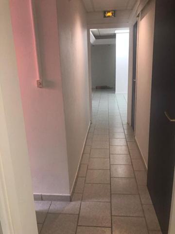 Location local commercial Fort-de-France - 5 pièce(s) - 69 m² - 2 000 €/mois