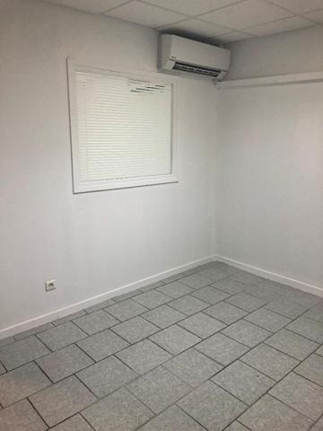 Location local commercial Fort-de-France - 5 pièce(s) - 69 m² - 2 000 €/mois