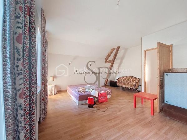 Maison en pierre de 190 m²