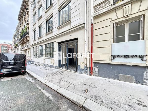 Achat local commercial Paris 18 - 228 m² - 2 517 345 €