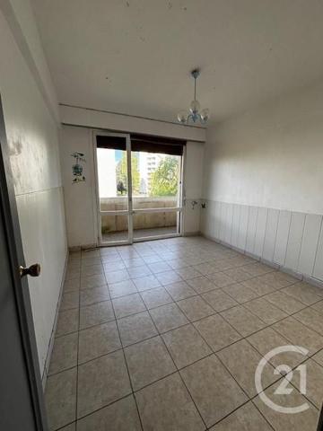 Appartement T6 à vendre  7 pièces - 137 m2 ST QUENTIN - 02