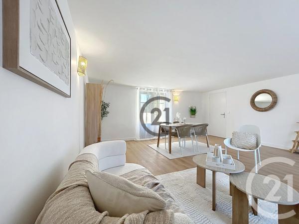 Maison à vendre  6 pièces - 135 m 2   GUERANDE  - 44