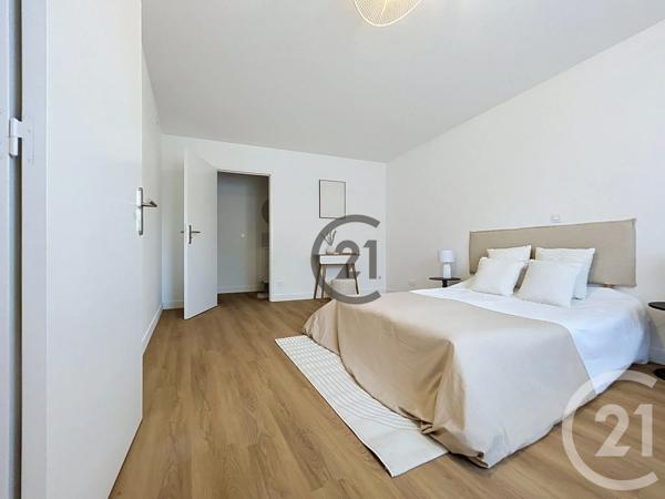 Maison à vendre  6 pièces - 135 m 2   GUERANDE  - 44
