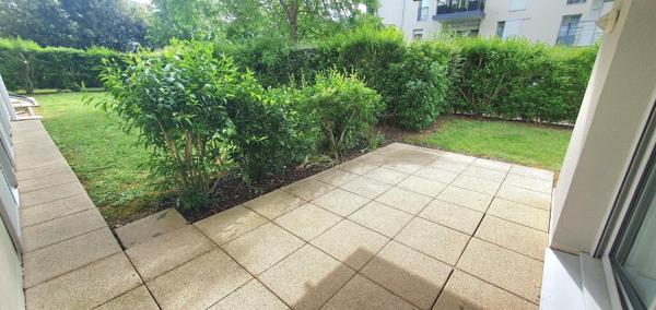 BEL APPARTEMENT LUMINEUX AVEC TERRASSE
