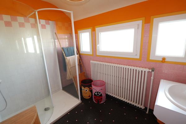 Maison avec vie de plain pieds sur sous sol complet