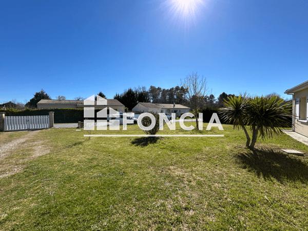 Location Maison 4 pièces 123.36 m² - 21 RUE GARCEAU Bussac Foret 17210