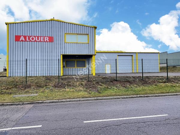 Local d'activité clôturé 1250 m2 Technopole Forbach Sud