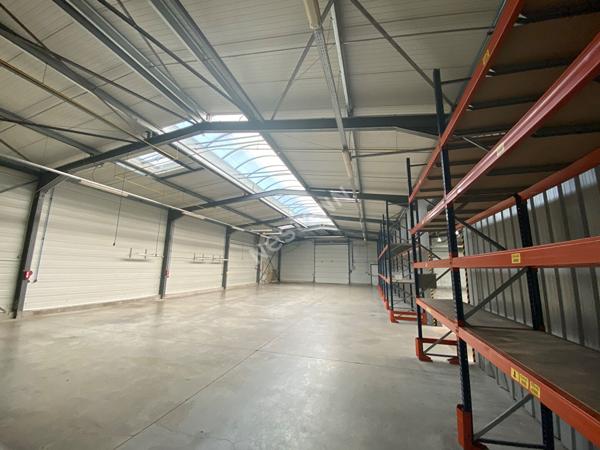 Local d'activité clôturé 1250 m2 Technopole Forbach Sud