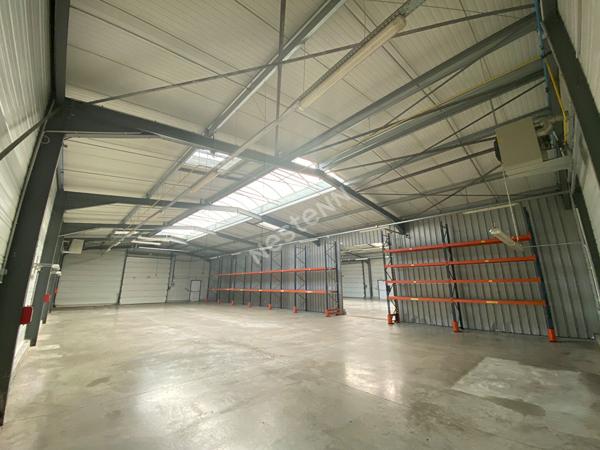 Local d'activité clôturé 1250 m2 Technopole Forbach Sud