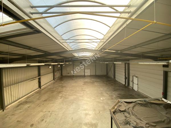 Local d'activité clôturé 1250 m2 Technopole Forbach Sud