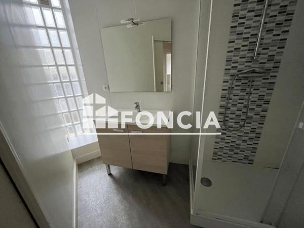 Location Appartement 3 pièces 77.09 m² - 2EME ETAGE Vannes 56000