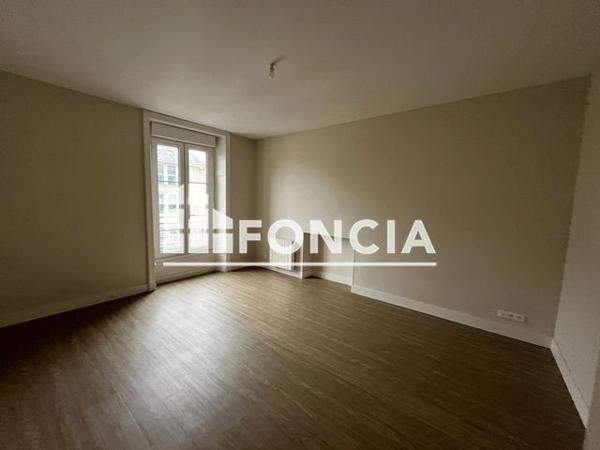 Location Appartement 3 pièces 77.09 m² - 2EME ETAGE Vannes 56000