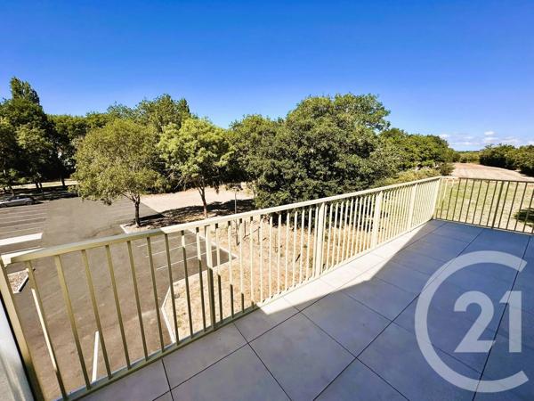 Appartement F3 à vendre  3 pièces - 65,70 m 2   LE FENOUILLER  - 85