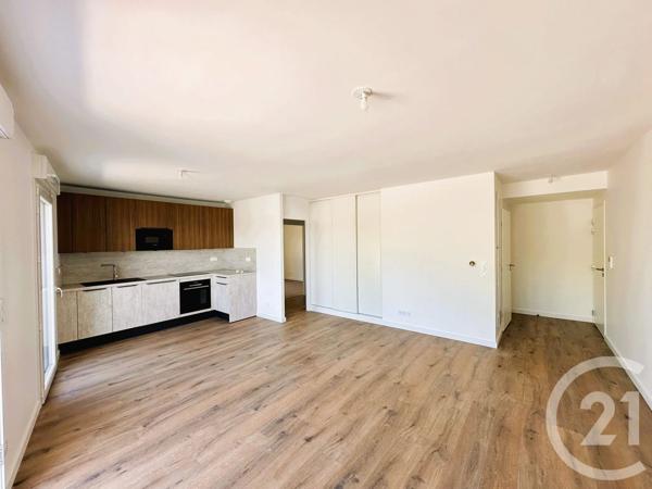 Appartement F3 à vendre  3 pièces - 65,70 m 2   LE FENOUILLER  - 85