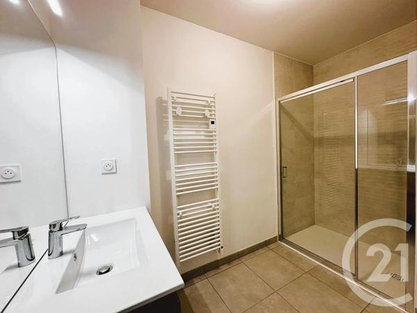 Appartement F3 à vendre  3 pièces - 65,70 m 2   LE FENOUILLER  - 85