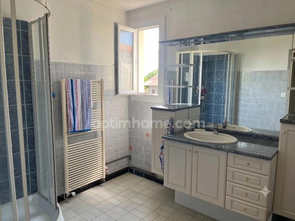 Maison de charme - 4 chambres - Beaux volumes - Garage 55m² - Mansle (16)