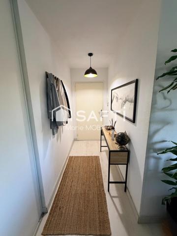 T2 calme, lumineux, balcon, fibre proche tram bus