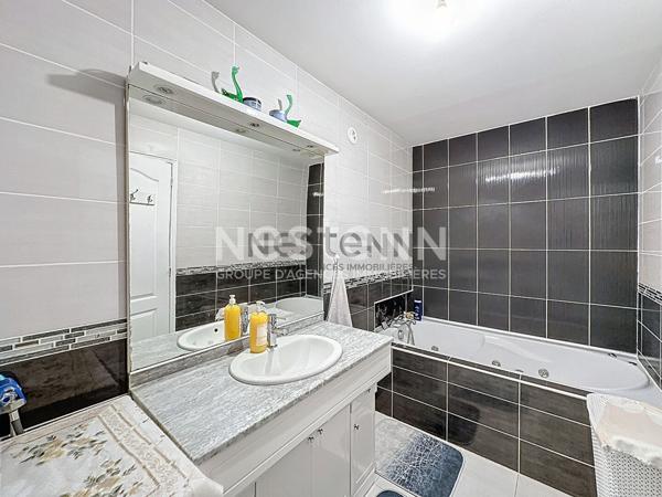 Maison spacieuse à vendre à Saint Sulpice de Pommeray - 5 chambres, 213.56 m²