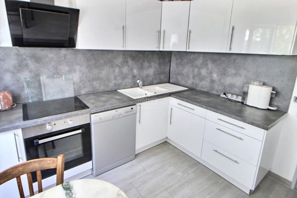 Appartement Verneuil Sur Seine 5 pièce(s) 92 m2 €249 000 ** - Référence 1014