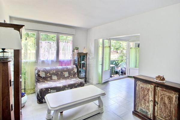 Appartement Verneuil Sur Seine 5 pièce(s) 92 m2 €249 000 ** - Référence 1014