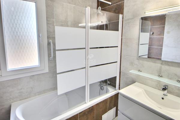 Appartement Verneuil Sur Seine 5 pièce(s) 92 m2 €249 000 ** - Référence 1014