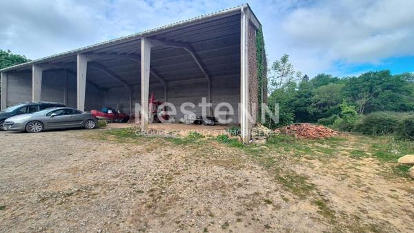 Location HANGAR situé dans un corps de ferme  à Belle Et Houllefort  d'une surface de 240 m2