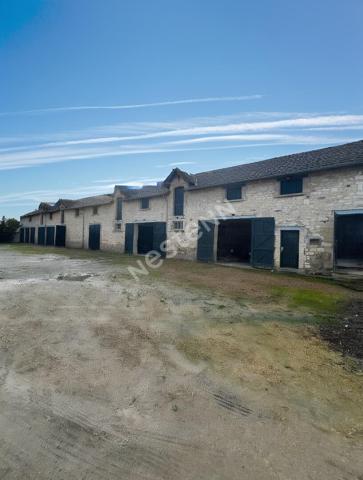MENNEVILLE : Location de Garages / Box / stockage