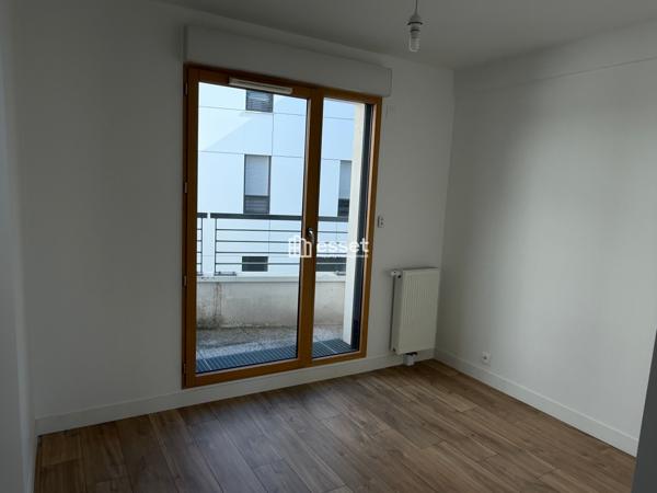 Location Appartement 4 pièces 82.8 m² - La Garenne-colombes 92250