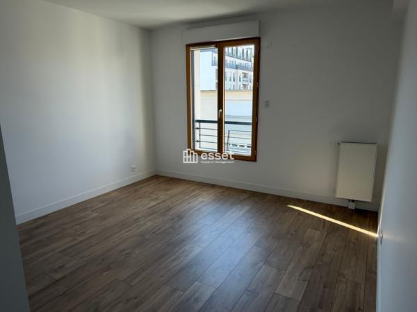 Location Appartement 4 pièces 82.8 m² - La Garenne-colombes 92250