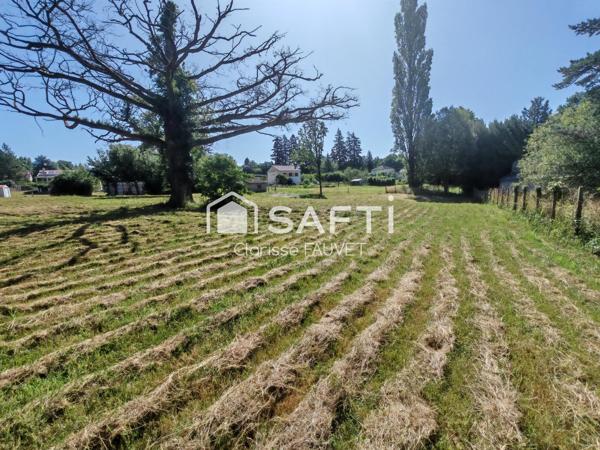 Beau terrain de 1500 m² constructible