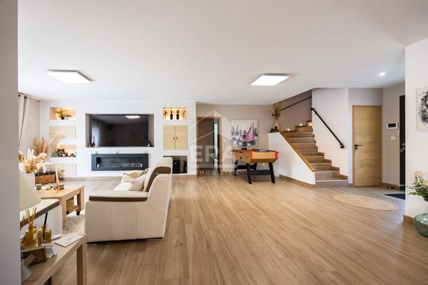 Villa de prestige à vendre à Bompas - 6 pièces, 190 m², piscine, grand standing