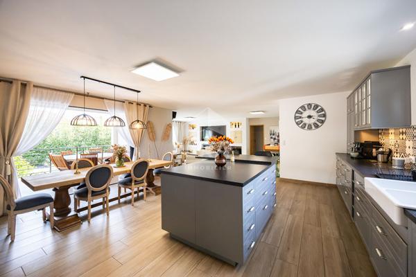 Villa de prestige à vendre à Bompas - 6 pièces, 190 m², piscine, grand standing