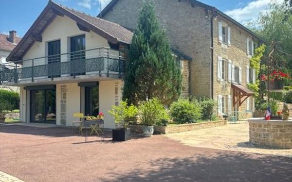 Maison à vendre    10 pièces •  Perrancey-les-Vieux-Moulins