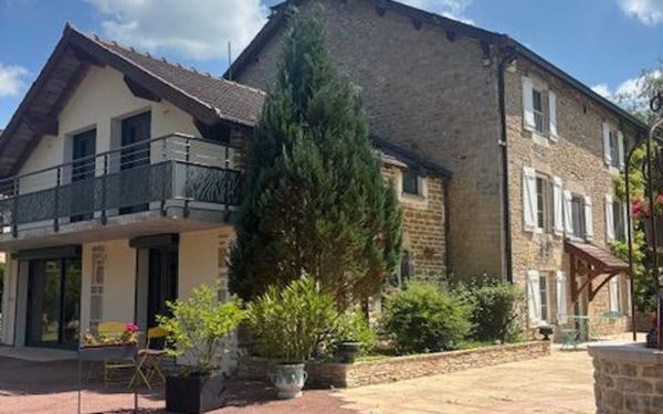 Maison à vendre    10 pièces •  Perrancey-les-Vieux-Moulins