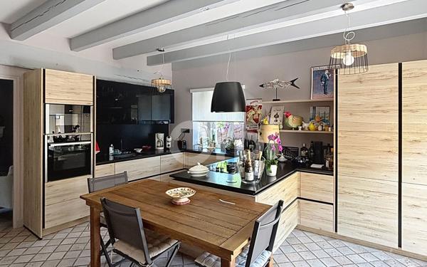 Maison à vendre    10 pièces •  Perrancey-les-Vieux-Moulins