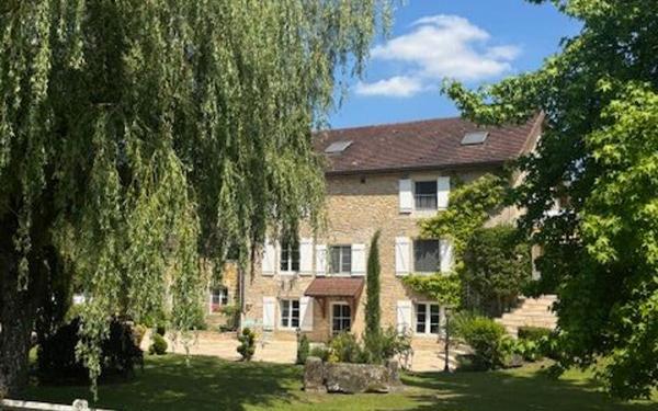 Maison à vendre    10 pièces •  Perrancey-les-Vieux-Moulins