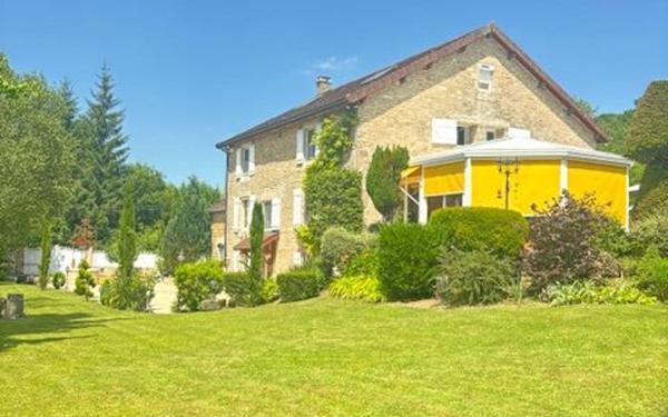 Maison à vendre    10 pièces •  Perrancey-les-Vieux-Moulins