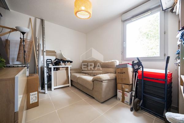 À vendre à Saint Estève : Appartement 5 pièces dans résidence avec piscine