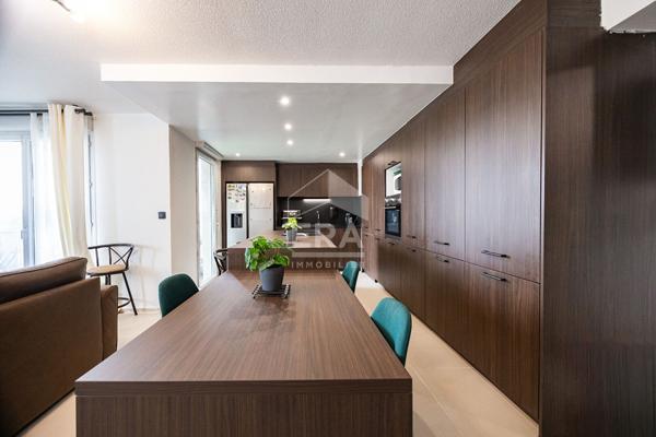 À vendre à Saint Estève : Appartement 5 pièces dans résidence avec piscine