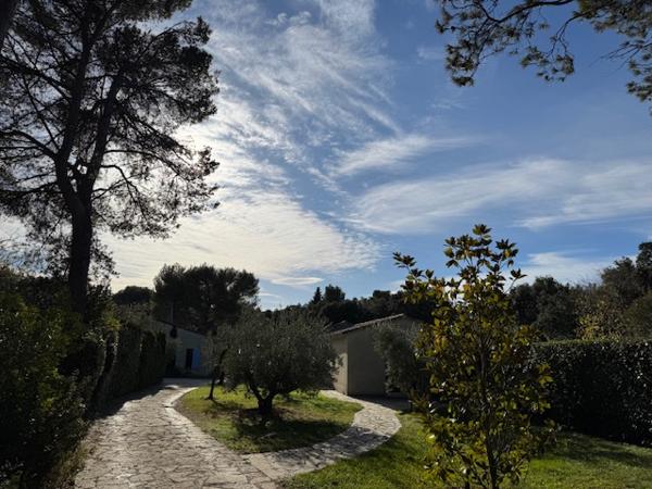 Villeneuve-lès-Avignon (30400) Maison de charme de plain pied