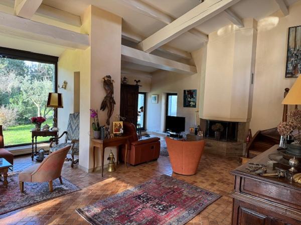 Villeneuve-lès-Avignon (30400) Maison de charme de plain pied