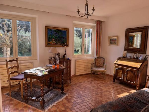 Villeneuve-lès-Avignon (30400) Maison de charme de plain pied