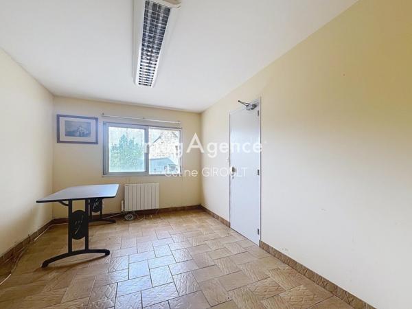 Local Commercial à Avranches, 50300 - 10 pièces 1044m²