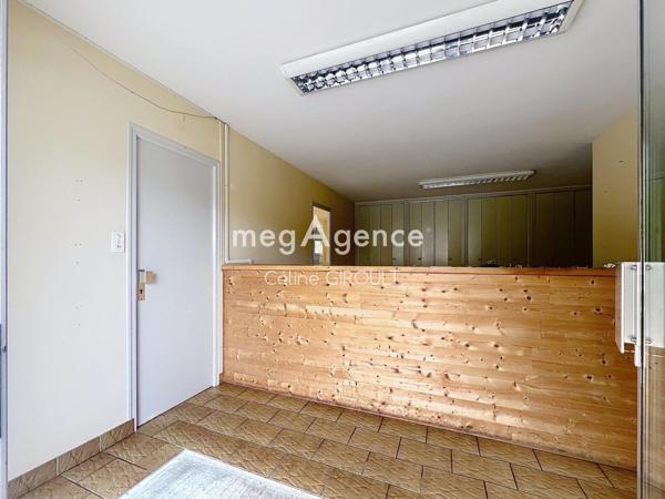 Local Commercial à Avranches, 50300 - 10 pièces 1044m²