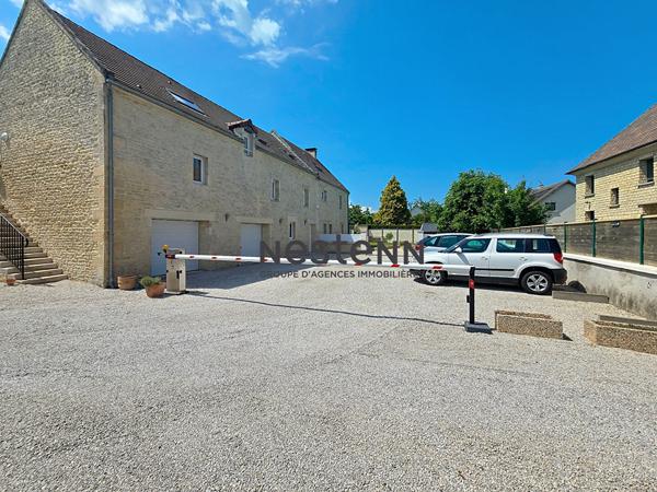 À vendre en exclusivité ensemble immobilier avec maison principale et 3 appartements loués