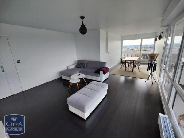 Appartement à louer 4 pièces 80.02m² Élancourt (78990)