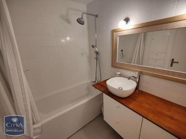 Appartement à louer 4 pièces 80.02m² Élancourt (78990)